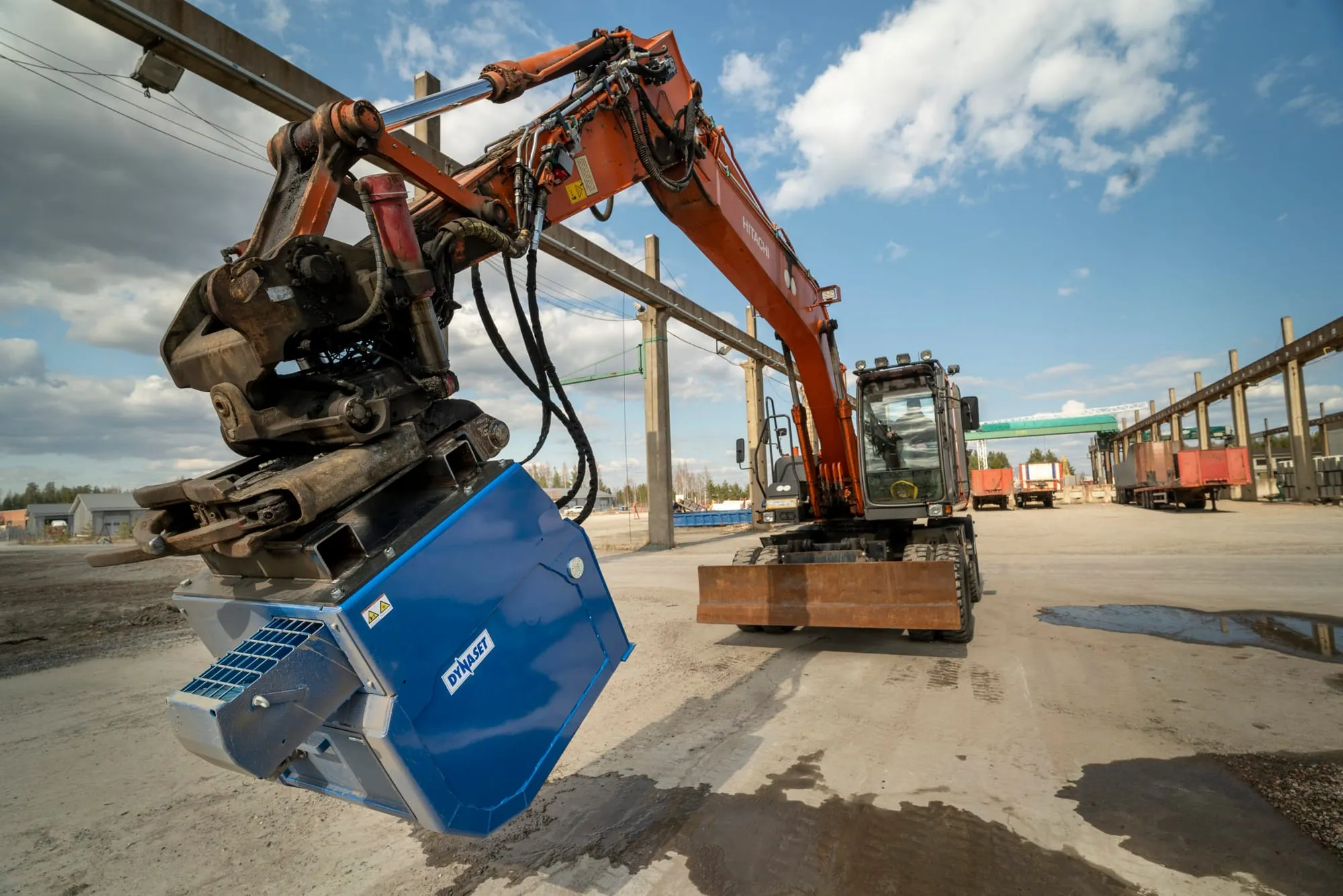 Dynaset HRVB Hydraulic Recycling Vacuum Bucket