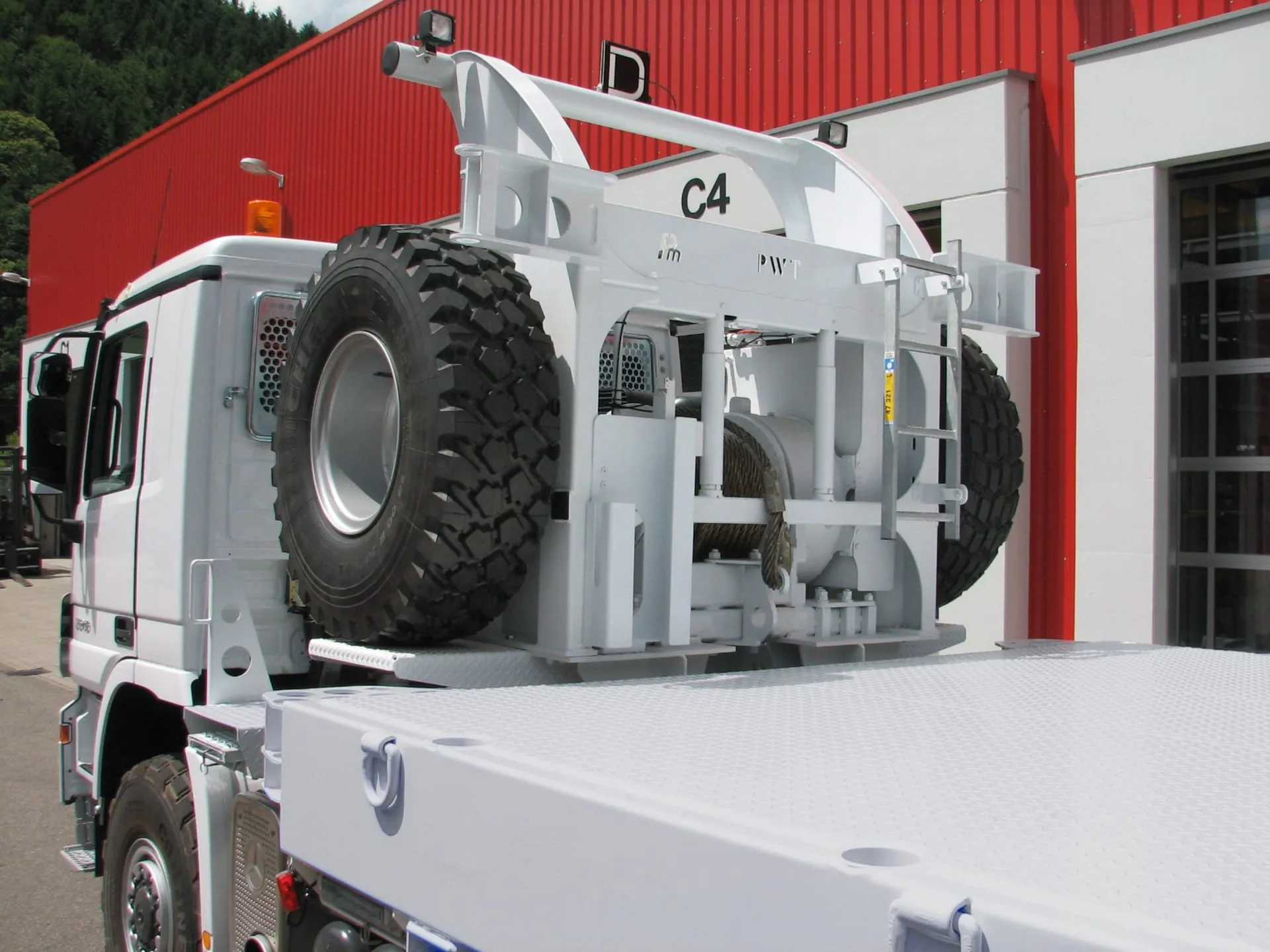 Pfanzelt Vehicle-Mounted Cable Winches