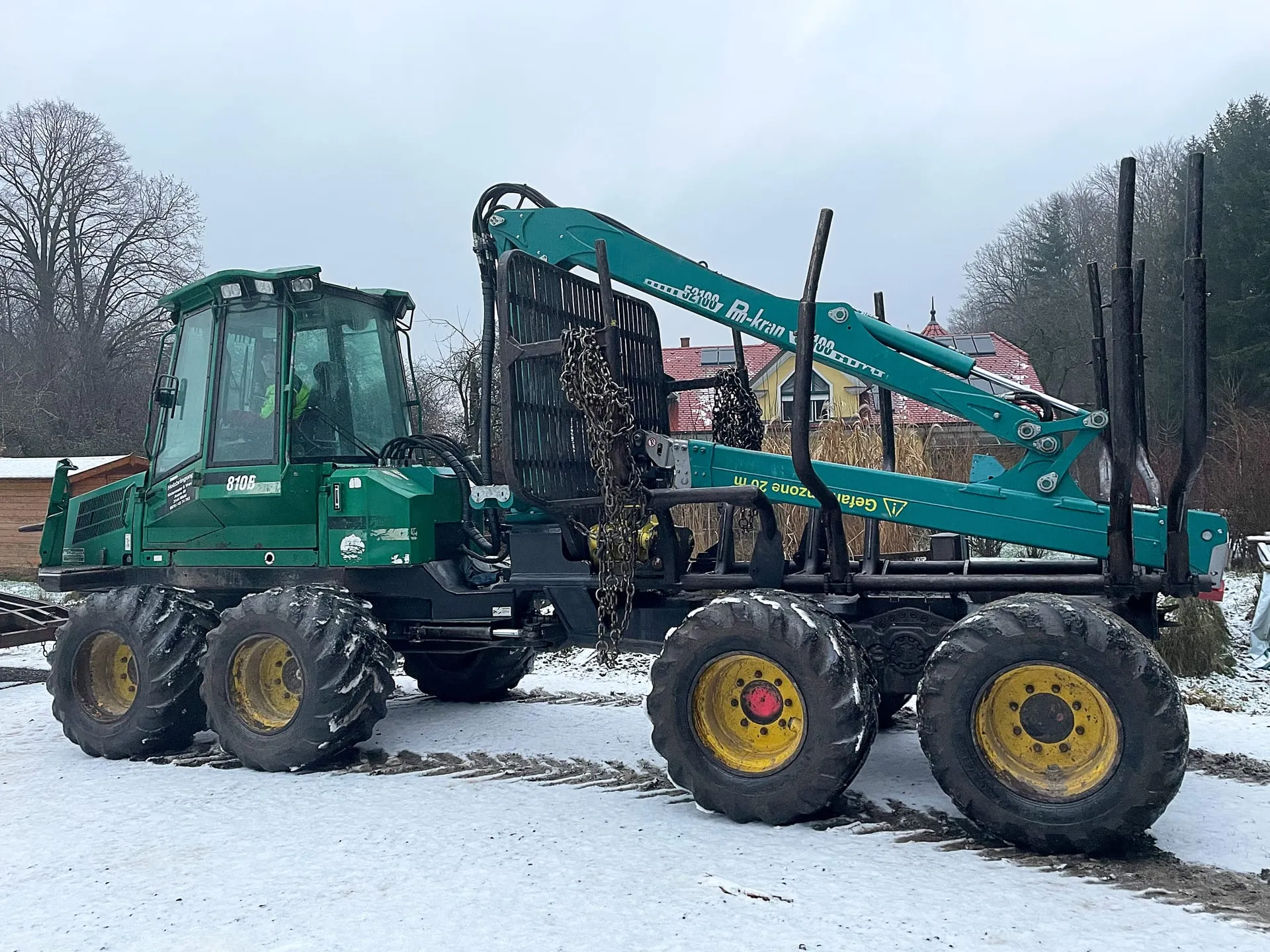 Pfanzelt Loading Cranes, Top-Mounted Boom Cylinder