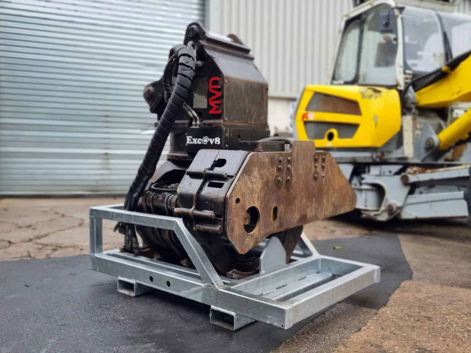 MVD 700 Grapple Saw