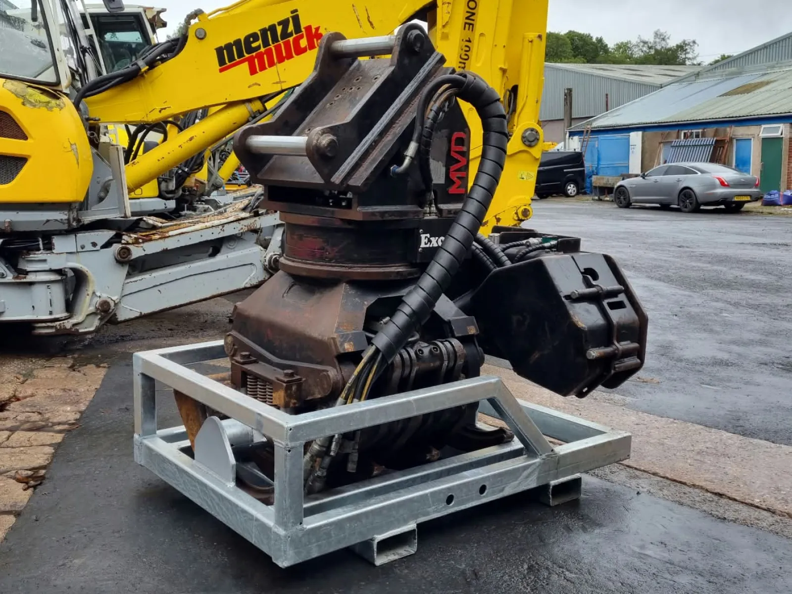 MVD 700 Grapple Saw
