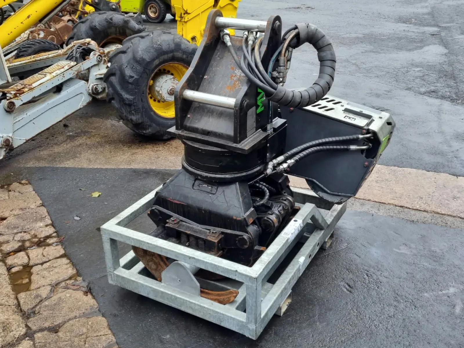 MVD 700-3/4 Grapple Saw